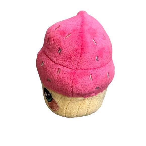 Squeezamals Dessert Series Dream Cupcake 4 Inch Plush Stress Ball Pink Sprinkles - Picture 4 of 7